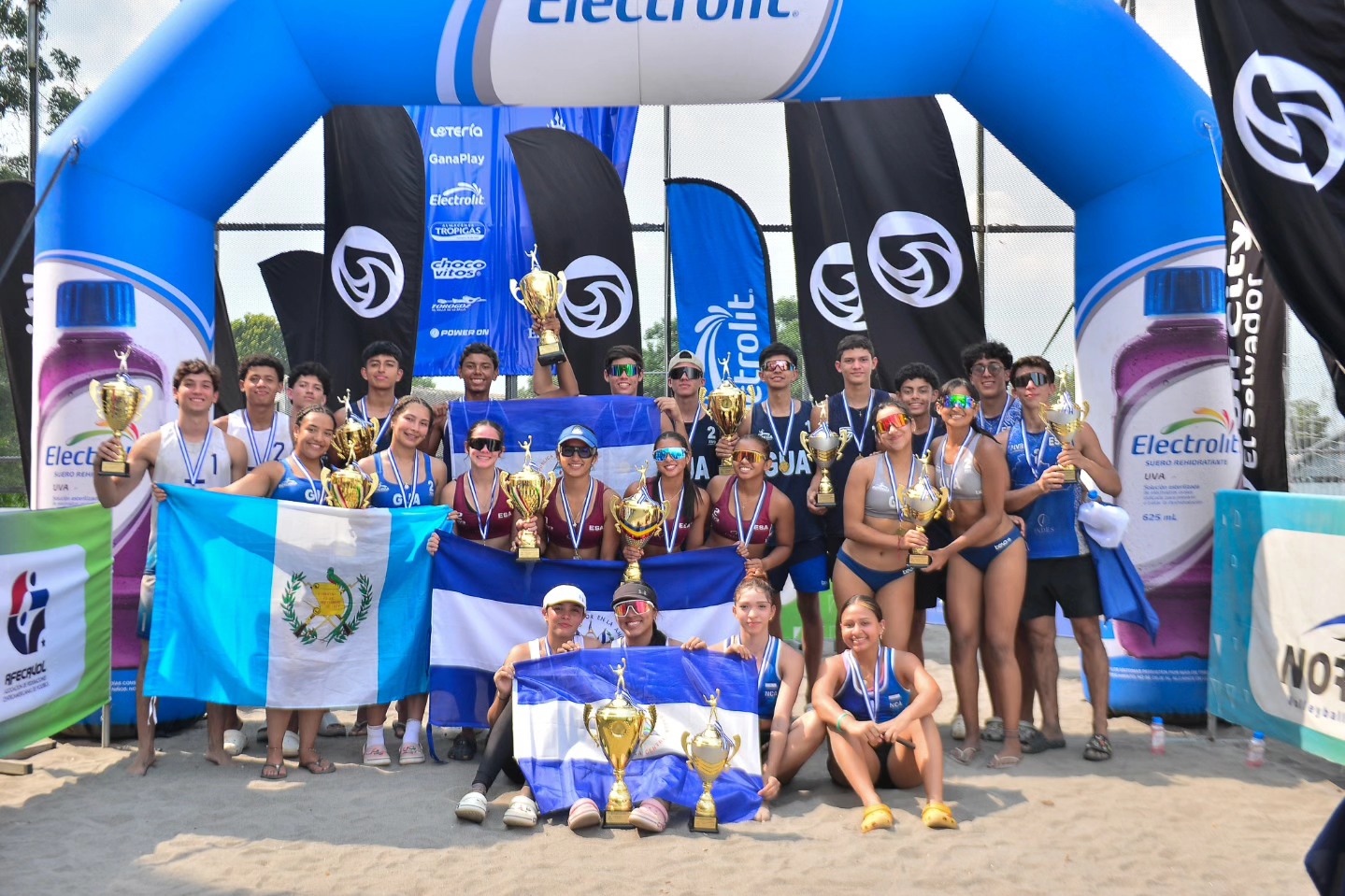 Guatemala celebra título en masculino U19 y múltiples podios en el Centroamericano de Voleibol de Playa AFECAVOL 2026